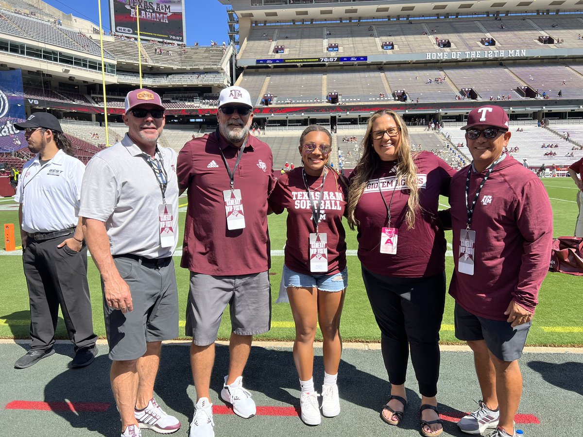 KhamariHall2025's tweet photo. Thank you @AggieSoftball for a spectacular visit!!! Can wait see what the future has in store! @Trisha_Ford @RussHeffley @jeffharger https://t.co/B4c4akYJjw