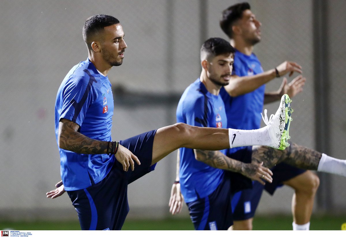 EthnikiOmada's tweet photo. 1η ανοιχτή προπόνηση για την Εθνική 🔵⚪️ στο γήπεδο Γ.ΚΑΜΑΡΑΣ #firsttraining #opentraining #ethnikiomada https://t.co/EDT4oDPZUp