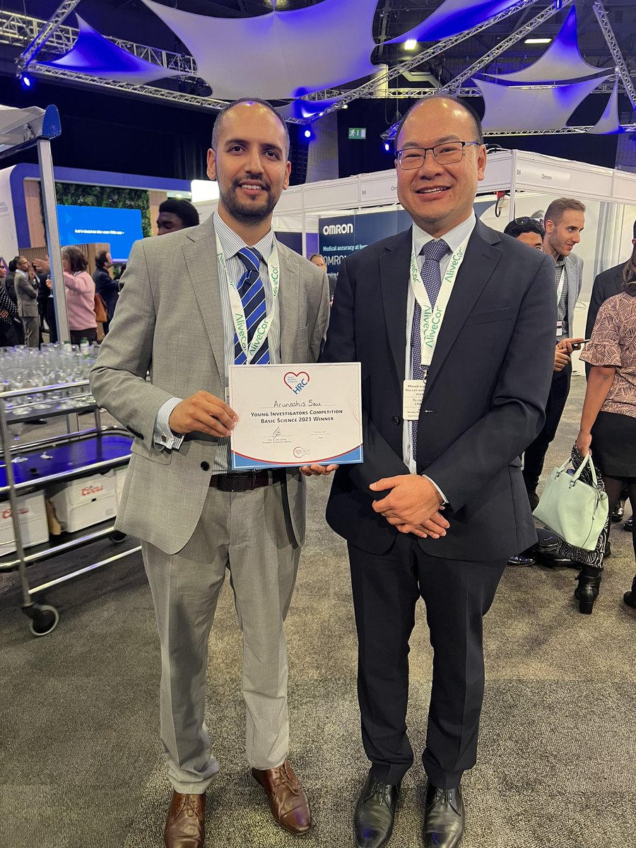 Honoured to win the Young Investigator Award at #HRC2023 for our @TheBHF funded work on AI-ECG risk prediction. @DrFuSiongNg @DocOfHearts @ImperialEP @ImperialNHLI @ImperialBRC @ImperialMed @BHFCoREImperial @AI4HealthCentre @ImperialNHS @imperialcollege