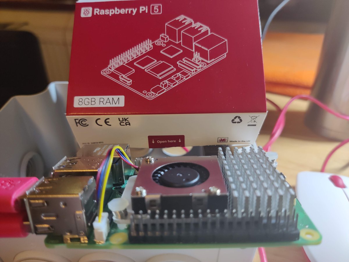 RaspberryPint - A Raspberry Pi Maker Community tweet media