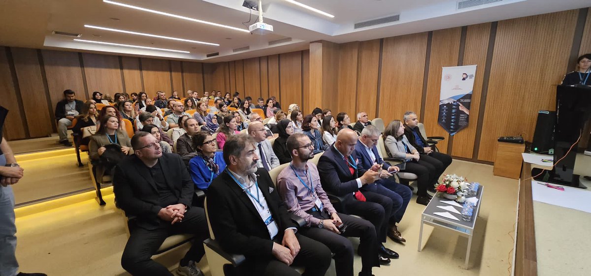 Çocuklar ve Gençler 2021 Mali Destek Programı kapsamında İSTKA tarafından 
desteklenen, Ataşehir İlçe MEM tarafından yürütülen projemizin 5 gün sürecek olan Öğretmen Eğitimi Faaliyetleri açılış töreni, Müdürümüz Sn. İsmail YILDIRIM'ın katılımıyla gerçekleşmiştir. 
<a href="/MucahitYentur/">Murat Mücahit Yentür</a>