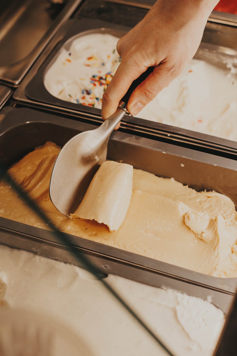 As every wood-fired pizza tells a story, so does each scoop of gelato! Made from scratch by our pastry team🍦❤️