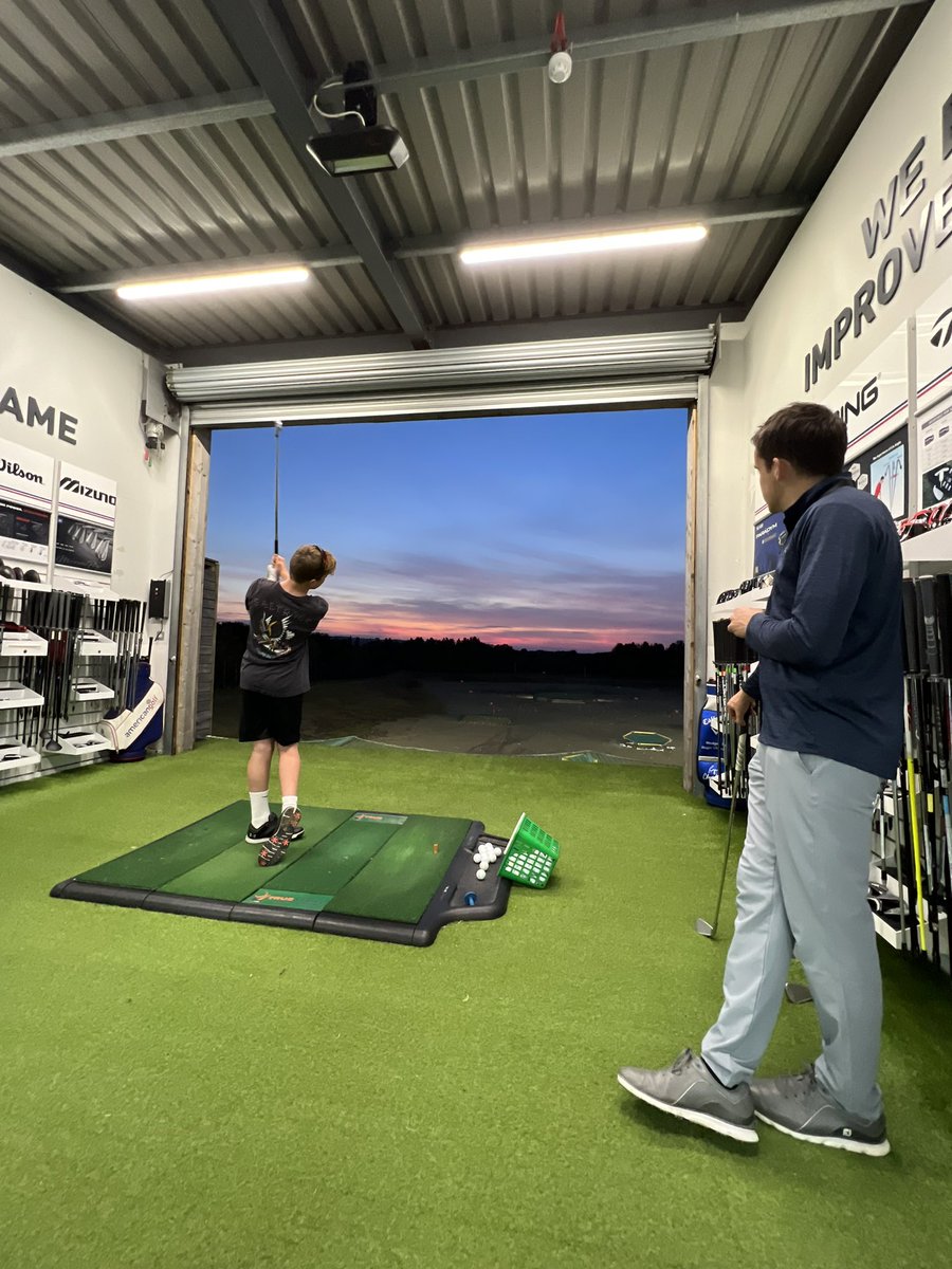 I’m the @americangolf_UK studio tonight at @broomemanorgolf helping one of my junior players along with the yoda of club fitting @mjcox_bulb #clubfitting #gettingitright