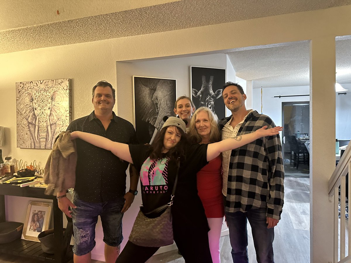 RyanLjeffers's tweet photo. First time in years my family were able to be all together in the same place!
#FAMILY https://t.co/jnkML0DgXl