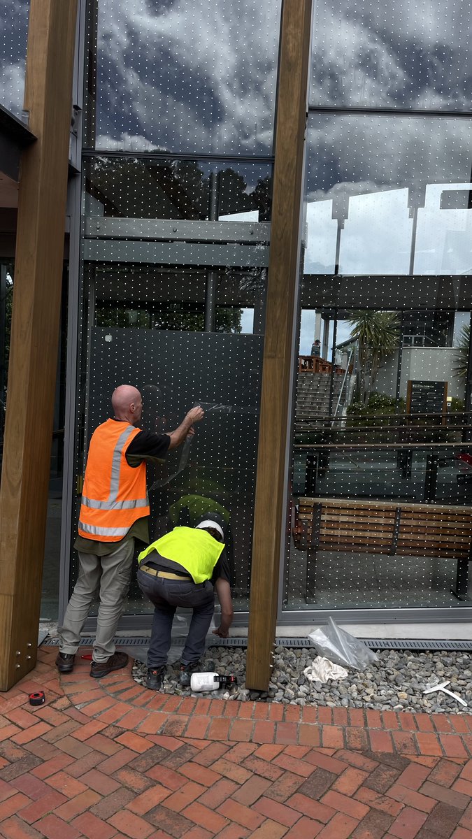 Bird Safe update on the Wellington Cable Car Terminal.
Day 1 - A lot of progress was made even with the wind picking up in the afternoon.
Day 2 - Hope to see the North side completed today and then onto the West end
<a href="/FeatherFriendly/">Feather Friendly</a> #BirdSafeWindows