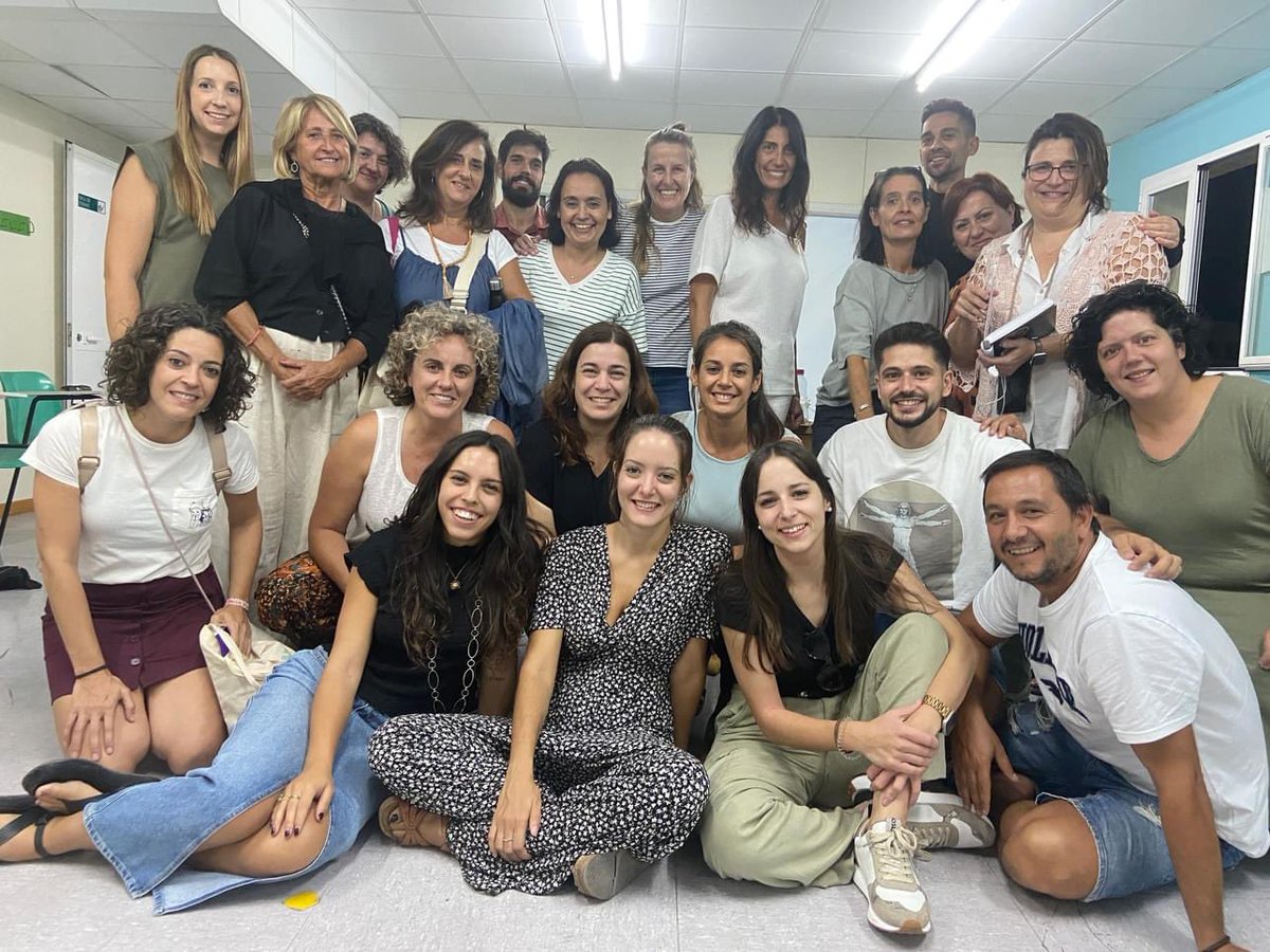 apfrato's tweet photo. El sábado se celebró el 11º monográfico del MÁSTER: INNOVACIÓN EDUCATIVA. MODELO PEDAGÓGICO: "EDUCAR CON 3 Ces".
Estuvimos trabajando con la C de Concreción con Mar Romera.
Una jornada de reencuentro, de reconexión, de repensar y de reconcretar!!!
#apfratomáster
#educarcon3ces https://t.co/FX2LXWkP14