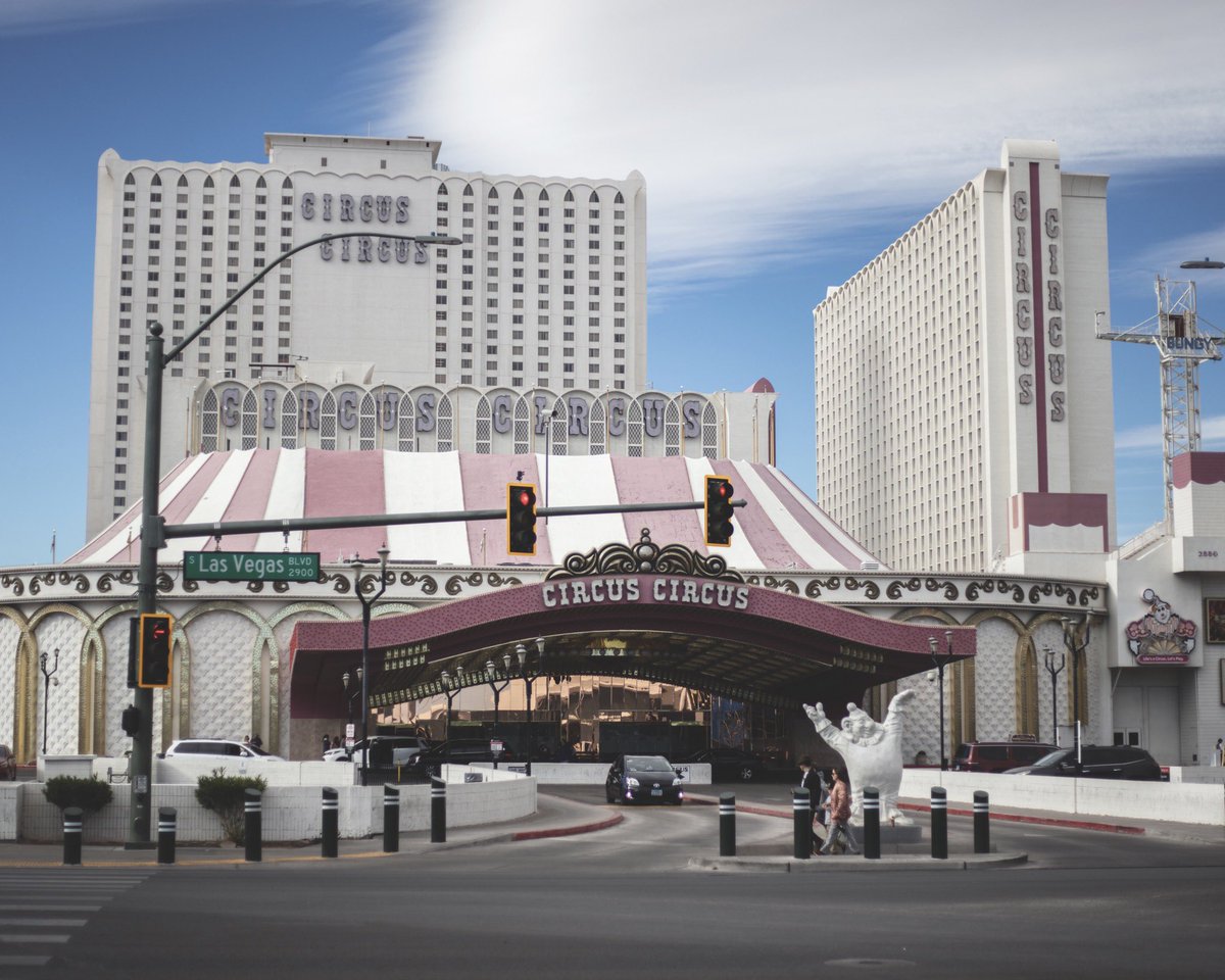 MiladSabahi's tweet photo. Las Vegas, NV©️MiladSabahi
All rights reserved. No copying/reposting or cropping without permission in writing.
#photography #vegas #canon #50mm #street #عکاسی #هنر https://t.co/QtNdwcGDys