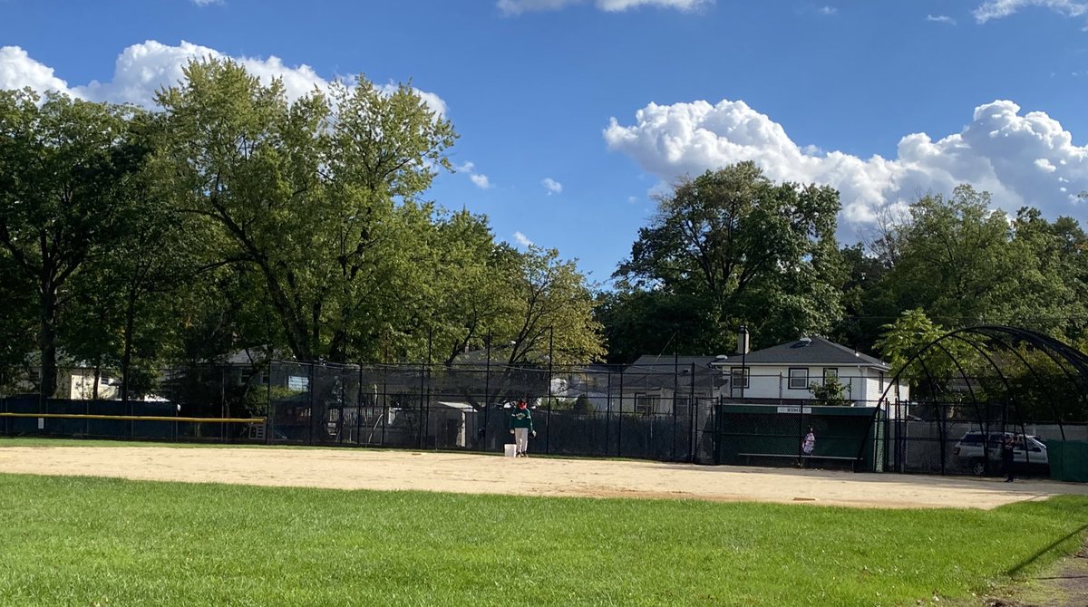 Oak View and Brookdale students helping each other improve their baseball mechanics! Good luck to our travel baseball 5th grade players this evening! ⚾️⚾️🧢🧢🧢 <a href="/BrookPrincipal/">Ms. Barton</a>