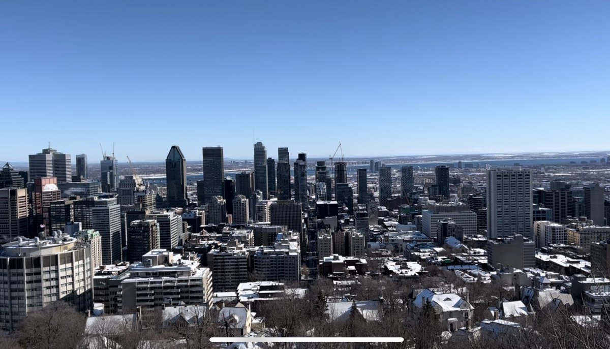 🔵 Très bel anniversaire à <a href="/HorizonsLeParti/">Horizons</a> depuis Montréal 🇨🇦

⚪️ En écho à la publication du dernier livre d’Edouard Philippe « Des Lieux qui Disent », voici le Mont-Royal. Nommé par l’explorateur Jacques Cartier en 1535 ! ⚓️
#Horizons2ans 
<a href="/HorizonsFDE/">Horizons Français de l'Etranger</a> 
<a href="/FlorianGandon_/">Florian Gandon</a>