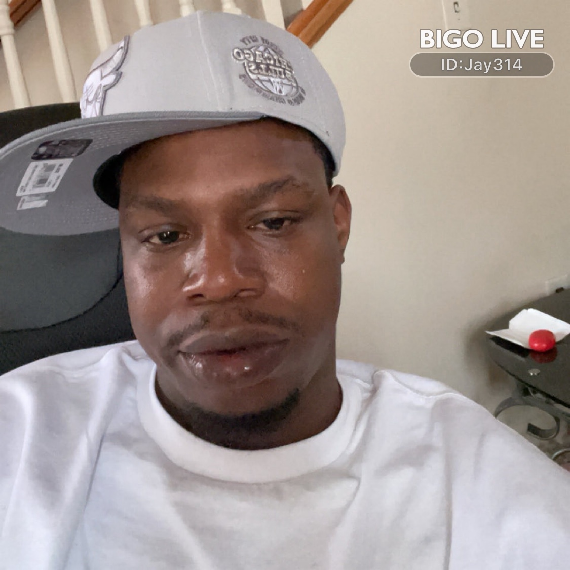 JayEight92_PSG's tweet photo. Come and see Jå¥Èïgh†🎒 streaming live on #BIGOLIVE and make new friends! 
https://t.co/gPpWL45RwO https://t.co/LsIRiPBBuy