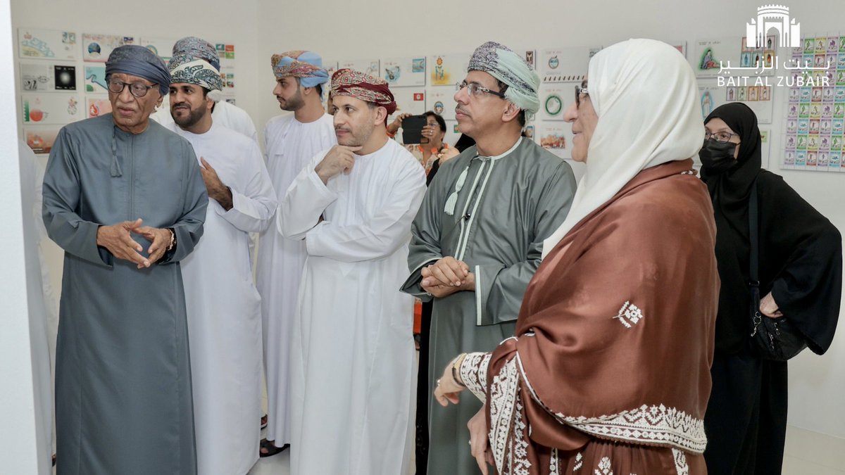 Bait_AlZubair's tweet photo. صور من افتتاح أول معارض الموسم الثقافي الجديد لبيت الزبير في جاليري ساره، معرض يحتفي بتجربة الفنان العماني الراحل محمد نظام بالشراكة مع بريد عمان، ويأتي هذا المعرض تزامناً مع يوم العالمي للبريد الذي يوافق التاسع من أكتوبر من كل عام.  

In cooperation with Oman Post, Bait Al Zubair opened the first exhibition of this season by the late artist Muhammad Nidham at Sarah Gallery which coincided with World Post Day, October 9