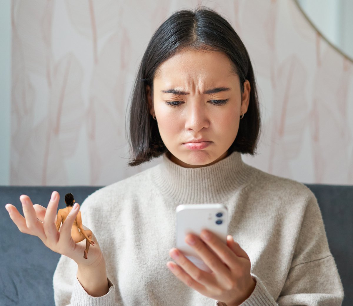 "I'm looking, i'm looking.  I just don't see a lot of info online about reversing the shrinking virus.  I see a ton of stuff about housing and taking care of little people.  
Sooo how about i order you a cute little dollhouse to stay in for now?
#Giantess #Shrinking #SizeTwitter