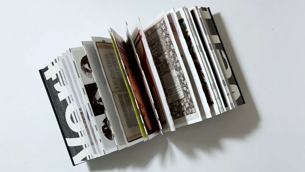 printmag's tweet image. Ken Carbone’s #Wonderlust: Ten Great #DesignBooks I’ve Never Read 👓️

I confess that of the thousands I own, many remain unread but not unloved. The following are #books that I’m particularly fond of (and pledge to read).

Read the full story on PRINT: l8r.it/TkJg