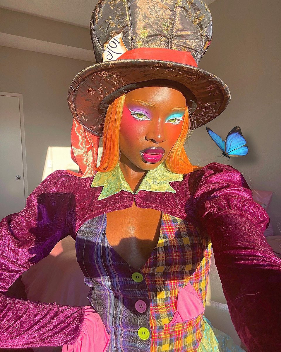 isabellepiink's tweet photo. all the best people are crazy 🐇🧵🫖 https://t.co/Y5jZstyMbe