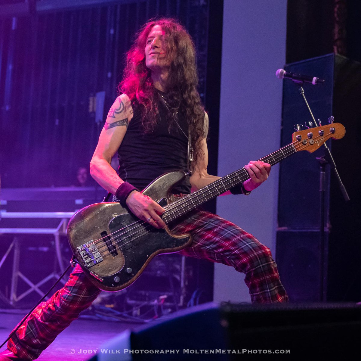 RobDeLucaBass's tweet image. Always great photos by Jody Wilk at moltenmetalphotos.com. @nerockfest was incredible, as always.
@spreadeaglenyc, @RobDeLucaBass, @ernieball, @PickWorld