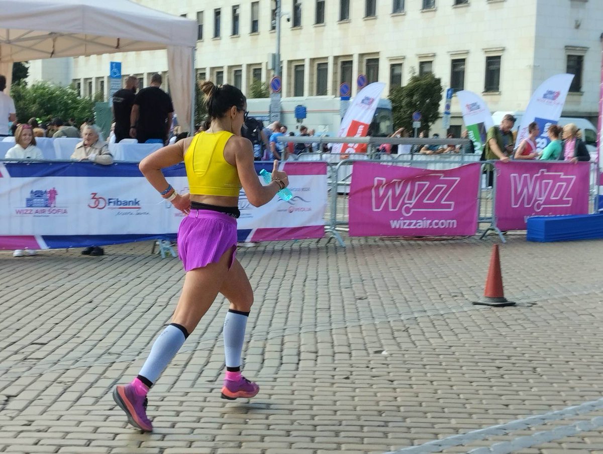 m_moniodi's tweet photo. Sofia (Σοφία) it is! #42k #Sofiamarathon #τααυτοάνοσαμου🤍🏃🏻‍♀️ https://t.co/HWELymfcIt
