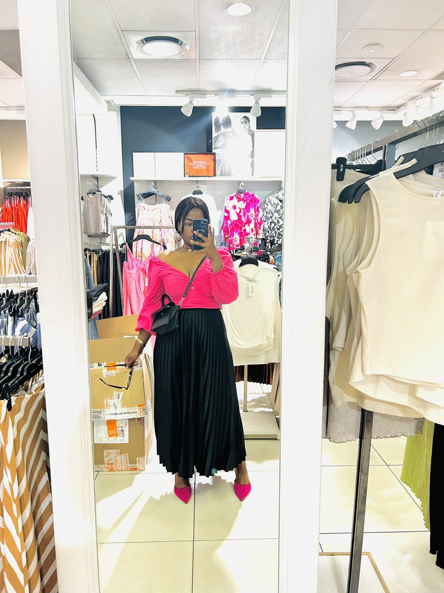 SizeBabe's tweet photo. 🤭🤭🪑 https://t.co/miPSFX3jdi
