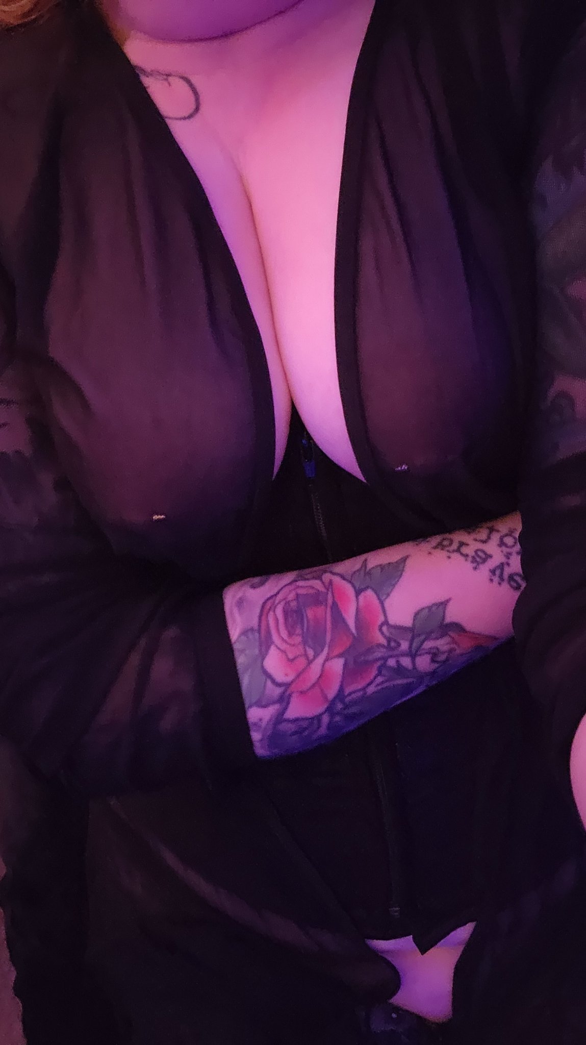 Give me a follow 😉 #tattoos #lingerie #sheer #milf @nylonclub1 https://t.co/m2sUf88dGx