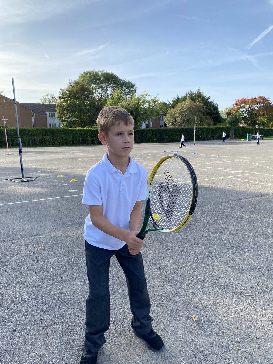 InspireSportsA2's tweet photo. 𝗞𝗦𝟭 &amp; 𝗞𝗦𝟮 𝗧𝗲𝗻𝗻𝗶𝘀 𝗖𝗹𝘂𝗯 🎾 @RyversSchool 

Enjoying the October sunshine this afternoon ☀️🎾 today we played small sided games, using forehand, backhand and points in games. 

Today the techniques worked on:
🎾 Volley
🎾 Backhand
🎾 Serve 
🎾 Forehand 

🔴🟠🟡🟢🔵🟣 https://t.co/HAmbgjbChA