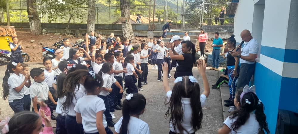 ESCUELA NACIONAL EL FICAL tweet media