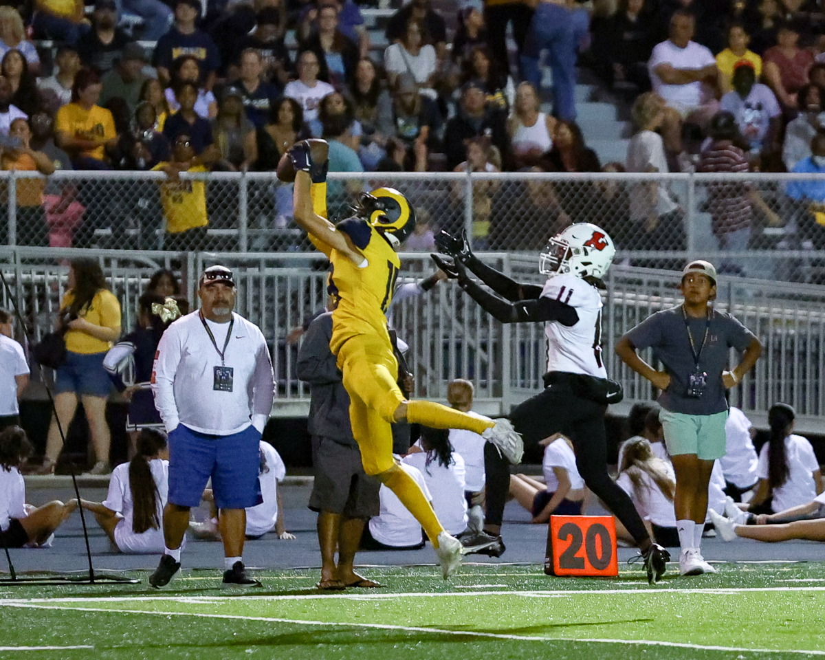 562sports's tweet photo. PHOTOS: Check out a great gallery from Joseph Kling capturing Millikan's win over Lakewood during Rivalry Week.
https://t.co/d8PL6GHc8V https://t.co/QVKcTlZQUm