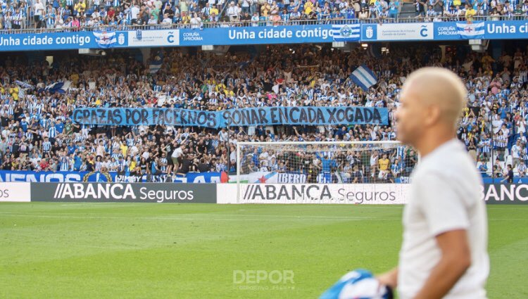 RB1987Oficial's tweet photo. O enxeño na cabeza, a maxia nos pés e o branquiazul no peito. 

Djalma, grazas ás túas xogadas, o Deportivismo ten un oco no álbum da historia do fútbol. https://t.co/NKj0fMCY89