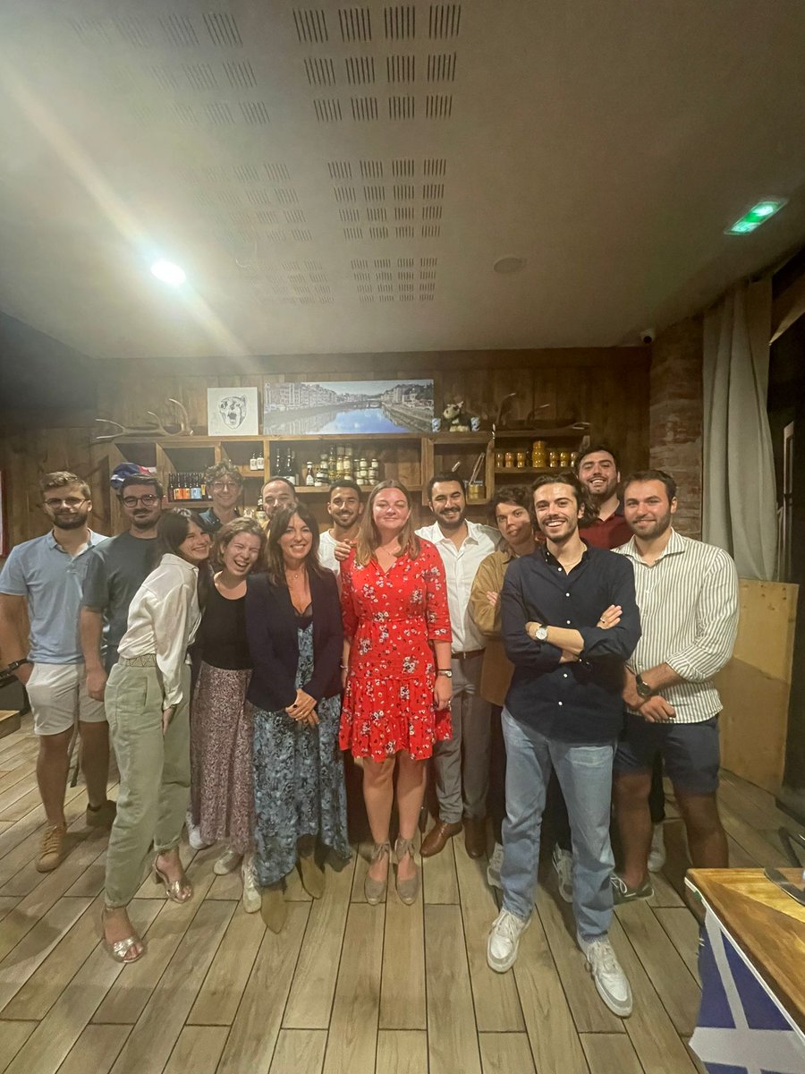 souhail_ea's tweet photo. 2 ans de challenges, 2 ans de rencontres, 2 ans de réflexions pour demain. L'aventure ne fait que commencer 💪🌊 #Horizons2ans https://t.co/AyXuomiAcH