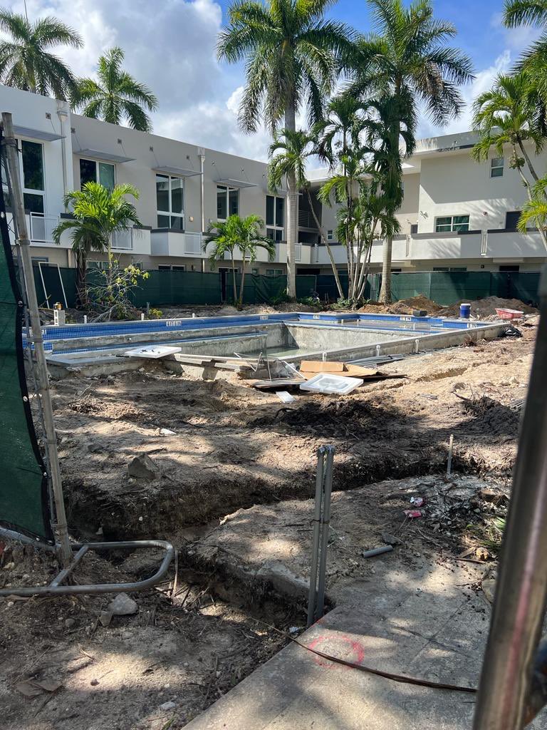 abhashroff's tweet photo. @CBSMiami https://t.co/Jts5EbZiGQ