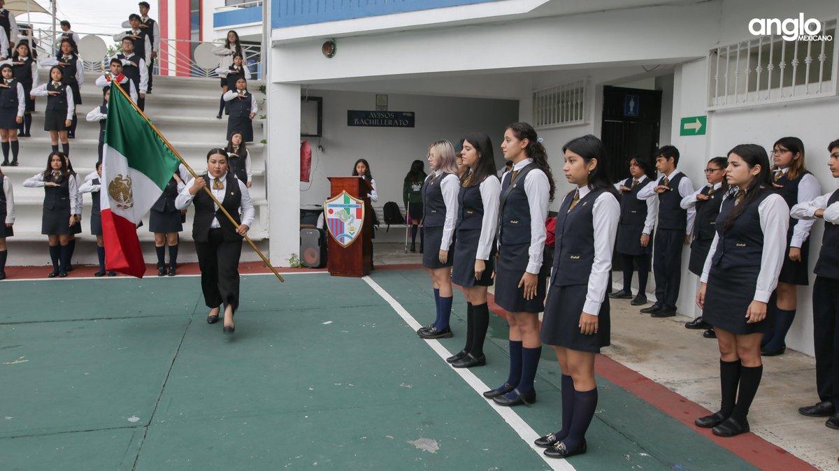 Felicitamos a nuestros alumnos de #Bachillerato por la conducción del homenaje de hoy, así como por tan increíble puesta en escena de su trabajo en el taller de percusiones. ¡Enhorabuena a todos! #ColegioAngloMexicanoDeCoatzacoalcos #AngloMexicano #PrepaCAM #Coatzacoalcos