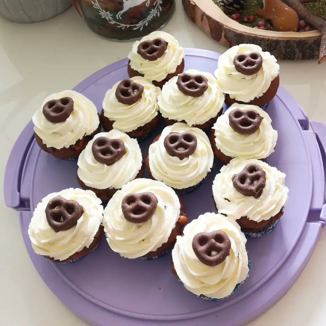 #applesaltedcaramel #applesaltedcaramelmuffin #chocolatepear #chocolatepearmuffin #cake #cakelover #cakelove #cakephotography #cakephoto #baking #bakinglove #bakinglover #bakingfun #bakingtime #bakingmakesmehappy #bakingwithlove #bakingcakes #bakingislove