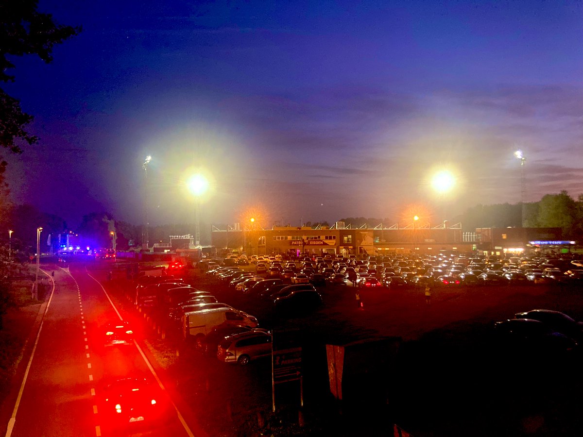 decombiregeling's tweet photo. ๐
2023-10-07 (7)
๐ Eerste Klasse B
๐๏ธ Gemeentelijk Sportstadion
๐ Maasmechelen
โฝ๏ธ @patro_eisden - @rfcliege (0-2)
๐ Je moet er een keer heen. Fanatieke support van beide kanten. Fusie meets traditie
#groundhopping2324 #patrfcl https://t.co/NxR78LpHSg