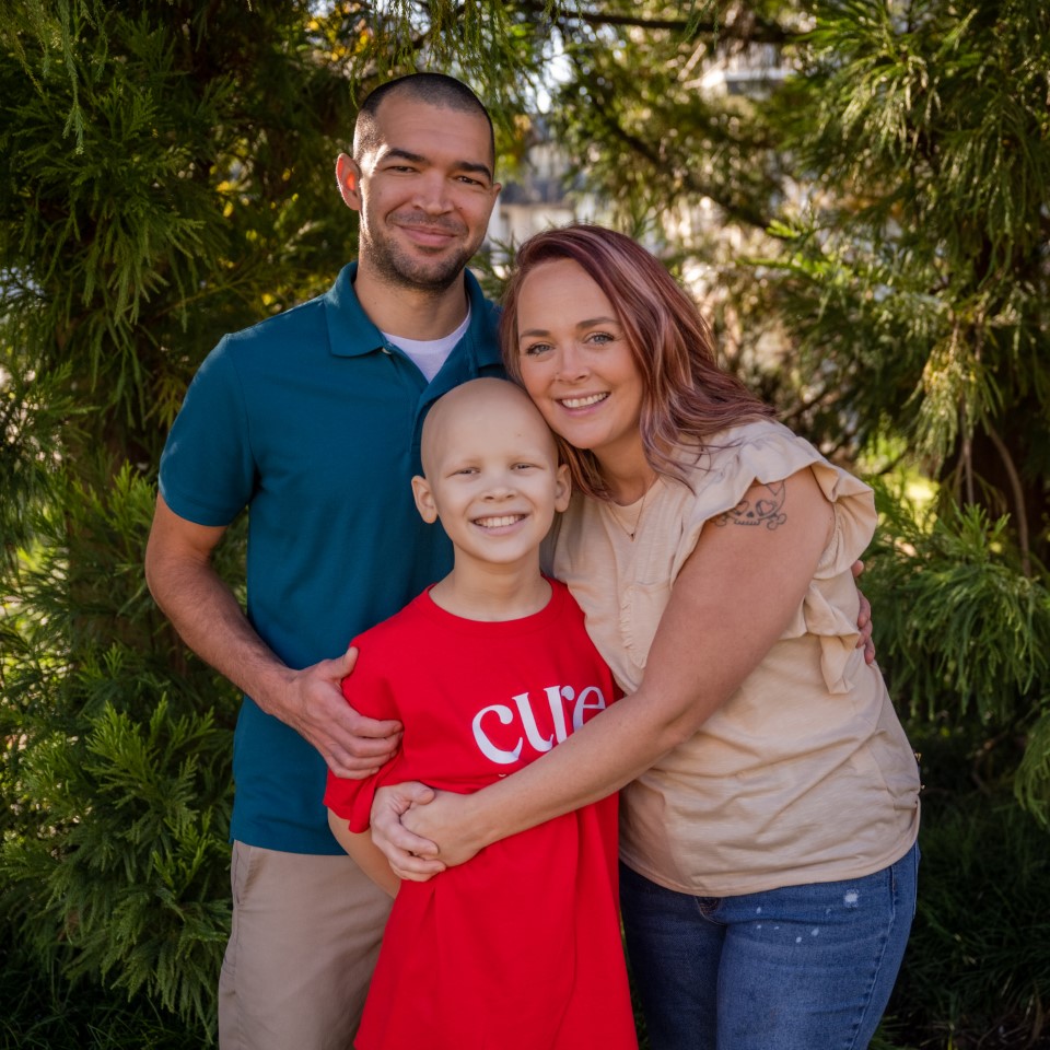 No one fights cancer alone. CURE is dedicated to making sure Georgia families have the support they need to win. Visit curechildhoodcancer.org to see how CURE gives hope to families in crisis. #CUREChildhoodCancer @CUREchildcancer