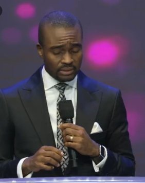 GreatPublishers's tweet photo. Every action we take in the kingdom must produce corresponding results to get the deserving rewards.- Pastor David Oyedepo Jnr
#ChopRecapTweets
#MondayMotivation
#PastorDavidOyedepoJnr
#CovenantHighways
#TGPCaptions https://t.co/k0zlVDq90A