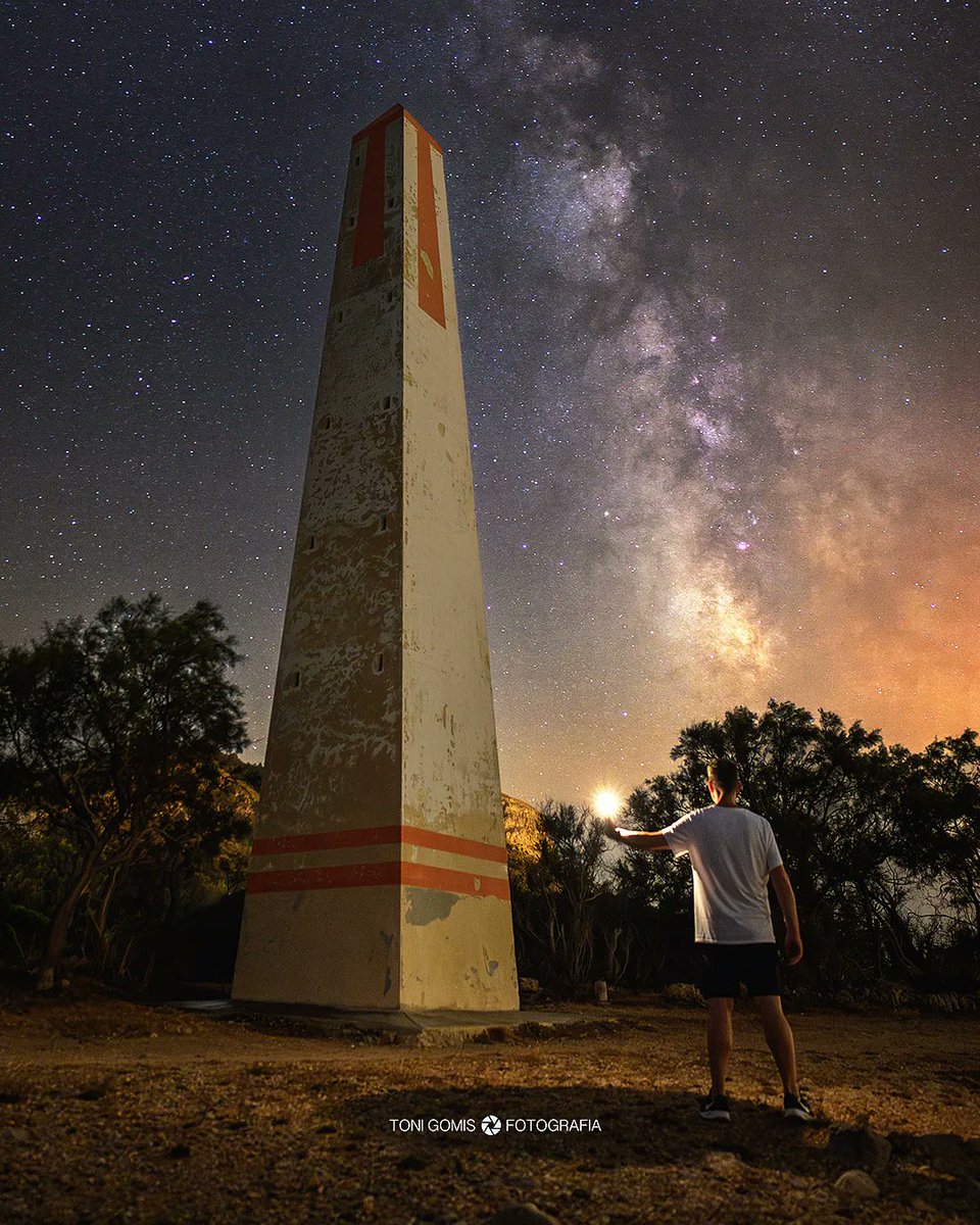 Nits mallorquines sota les estrelles. #MisFotosDeBaleares
<a href="/TurismeBalears/">Turismo Illes Balears</a> <a href="/visit_mallorca/">visitmallorca</a> <a href="/tiempobrasero/">Tutiempo</a> 
<a href="/ThePhotoHour/">#ThePhotoHour</a>
<a href="/El_Universo_Hoy/">El Universo Hoy 🧈</a> <a href="/AstroAficion/">AstroAficion</a>
<a href="/PlanetarioMad/">Planetario de Madrid</a> <a href="/astrofotografia/">Jaime Díez 🌟</a> <a href="/NatGeoEsp/">National Geographic España</a>
#Astrophotography <a href="/NikonUSA/">NikonUSA</a> <a href="/UHmallorca/">Ultima Hora Mallorca</a>
<a href="/IB3/">IB3</a>
#cielosESA #milkyway <a href="/esa_es/">ESA España</a> <a href="/esa/">European Space Agency</a>