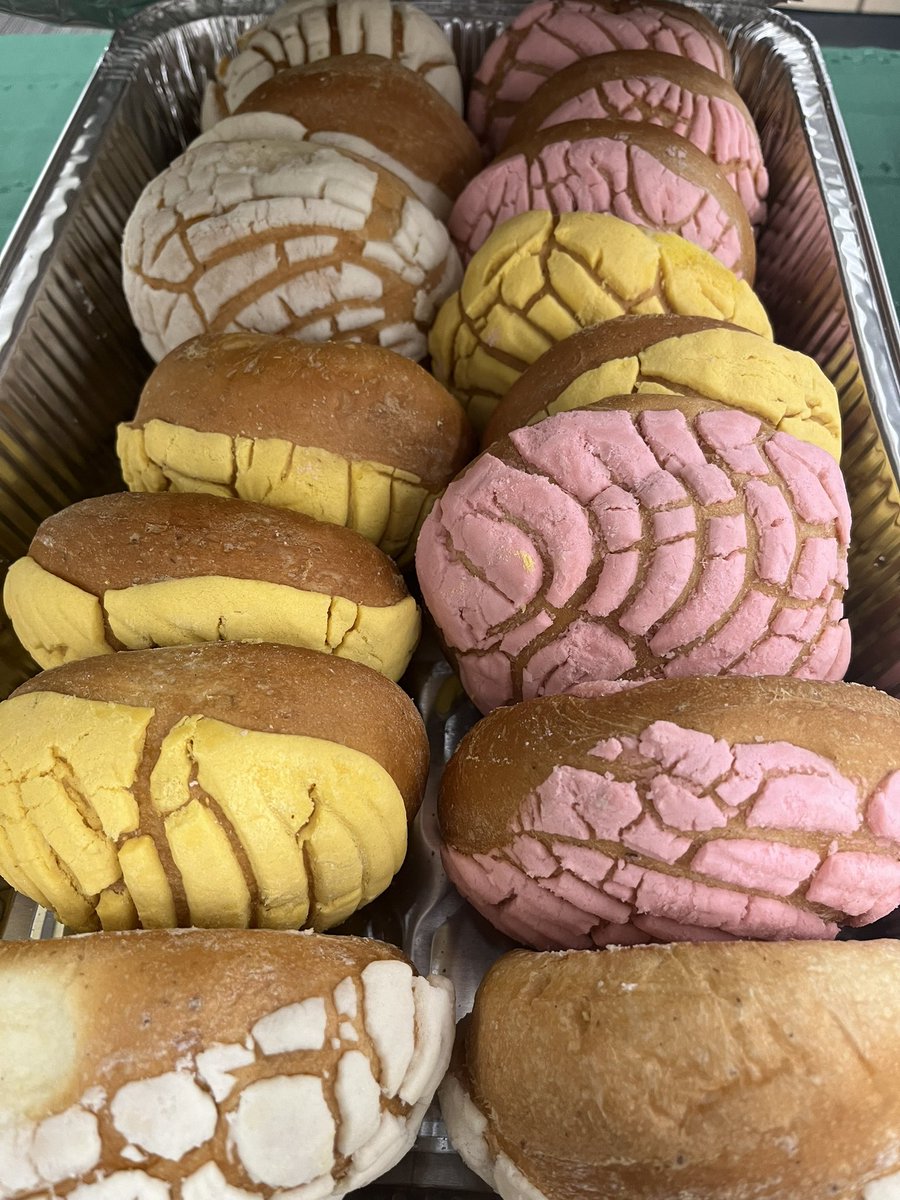 NMScougars's tweet image. 🌞 Enjoyed a delicious Hispanic breakfast for parents this morning, from Odaly&apos;s Bakery! A big shoutout and thank you for the scrumptious treats that brought our community together. 🥐☕ #CommunityBreakfast #OdalysBakery