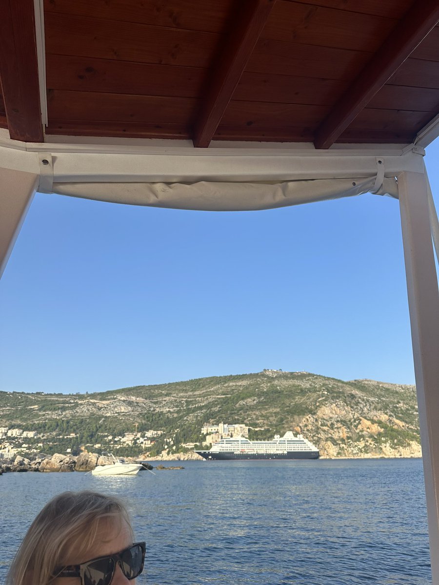 Scottish Wummin - has a tendency to be carnaptious tweet media