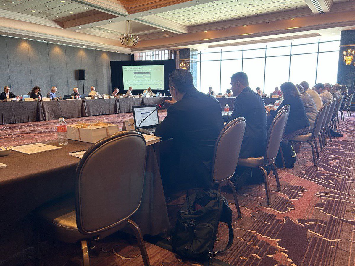 AEEONLINE's tweet photo. AEE INFORMA | The Executive Director, Eng. Josué A. Colón Ortiz, participates in the @publicpowerorg Board of Directors Meeting that takes place in Condado Vanderbilt Hotel, San Juan, Puerto Rico. The photos show the moment in which he offers his presentation, Puerto Rico Electric Power Authority: Transformation, Repairs Works, and Reconstruction Status, before the CEO’s of the public utilities on the United States. APPA’s Board of Directors consists of public power utility executives from across the US and its territories.  

Continuamos trabajando por Puerto Rico.