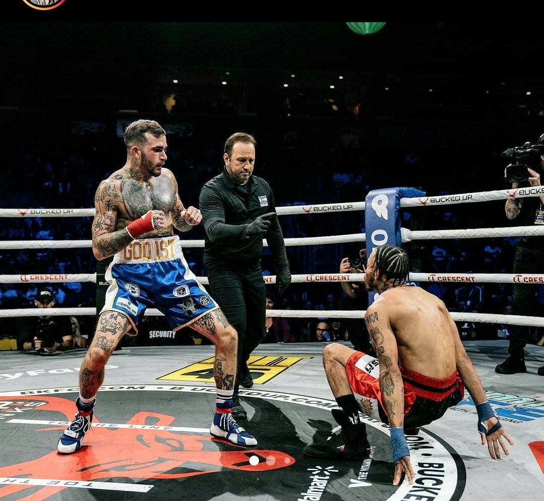 PrimeTimeClubMD's tweet photo. Images from professional bare knuckler fighter Cary Caprio's last bout 🔥💯🥊

#MartialArts #FightLife #PTTKD #Lifestyle https://t.co/GuCqw3mXXL