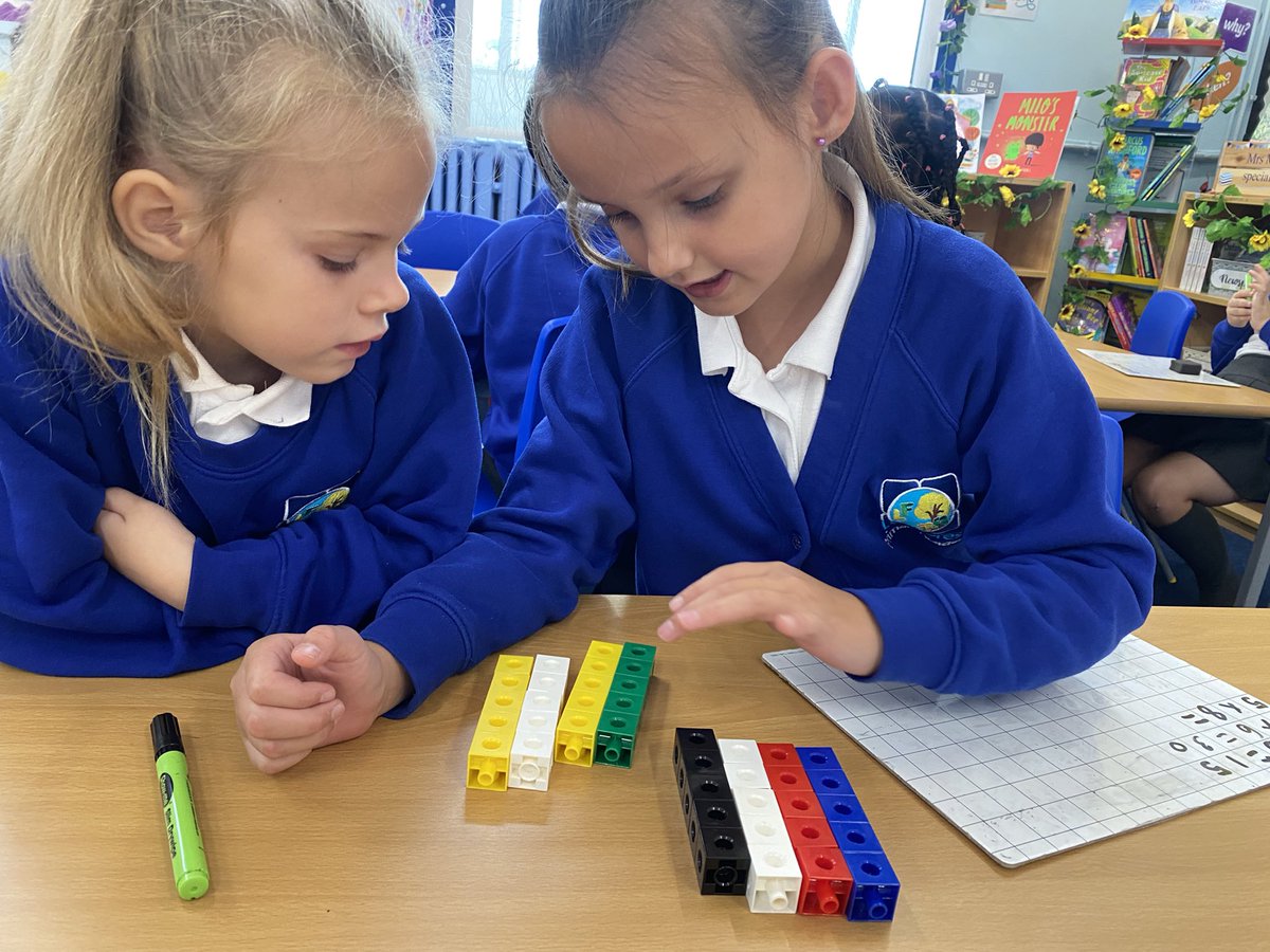 VpettittV's tweet photo. Fantastic fives today in #2JM using concrete resources to represent our understanding of counting in 5’s 🖐🏻 🧮@MrsMurphy7522 @LFP_MCollis @Lea_Forest_HT @lea_forest_aet @BirminghamEdu @CHanley74 @lea_forest_curr https://t.co/1Tw0QsQd21