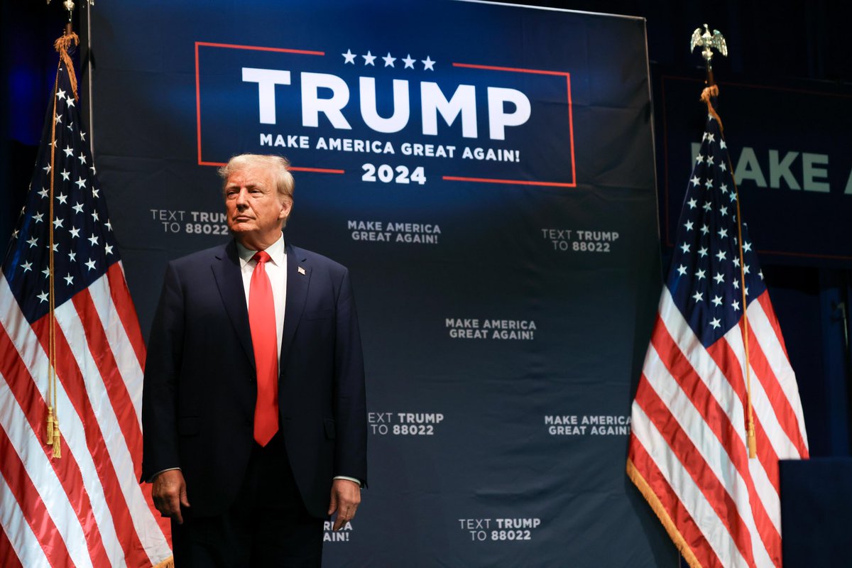 TeamTrump's tweet photo. In 2024, we will MAKE AMERICA GREAT AGAIN! 

📍Wolfeboro, New Hampshire https://t.co/kfIXp8YPog