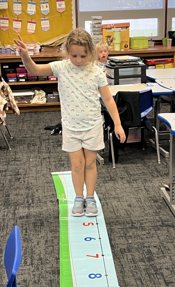 ClaravonM's tweet photo. @wineteerusd260 First-grade teacher Ms. Herdt helped her Ss review different strategies for solving word problems, including number lines, ten frames, and number bonds. Then, students had fun doing some multisensory practice! #iReadyClassroomMathematics https://t.co/dBUHT0wiDQ