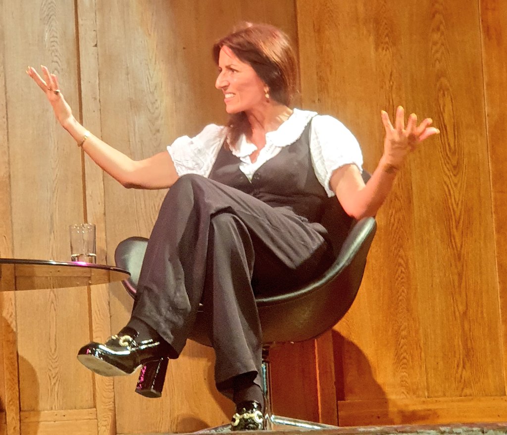 Kevenlaw's tweet photo. @Elizabeth241072 Yes Dr Naomi Potter & @ThisisDavina were both awesome tonight at Conway Hall in London, talking about the #Menopause, I learnt a lot 🤗 #MondayMotivation #Menopausing https://t.co/HeI4O4go6m