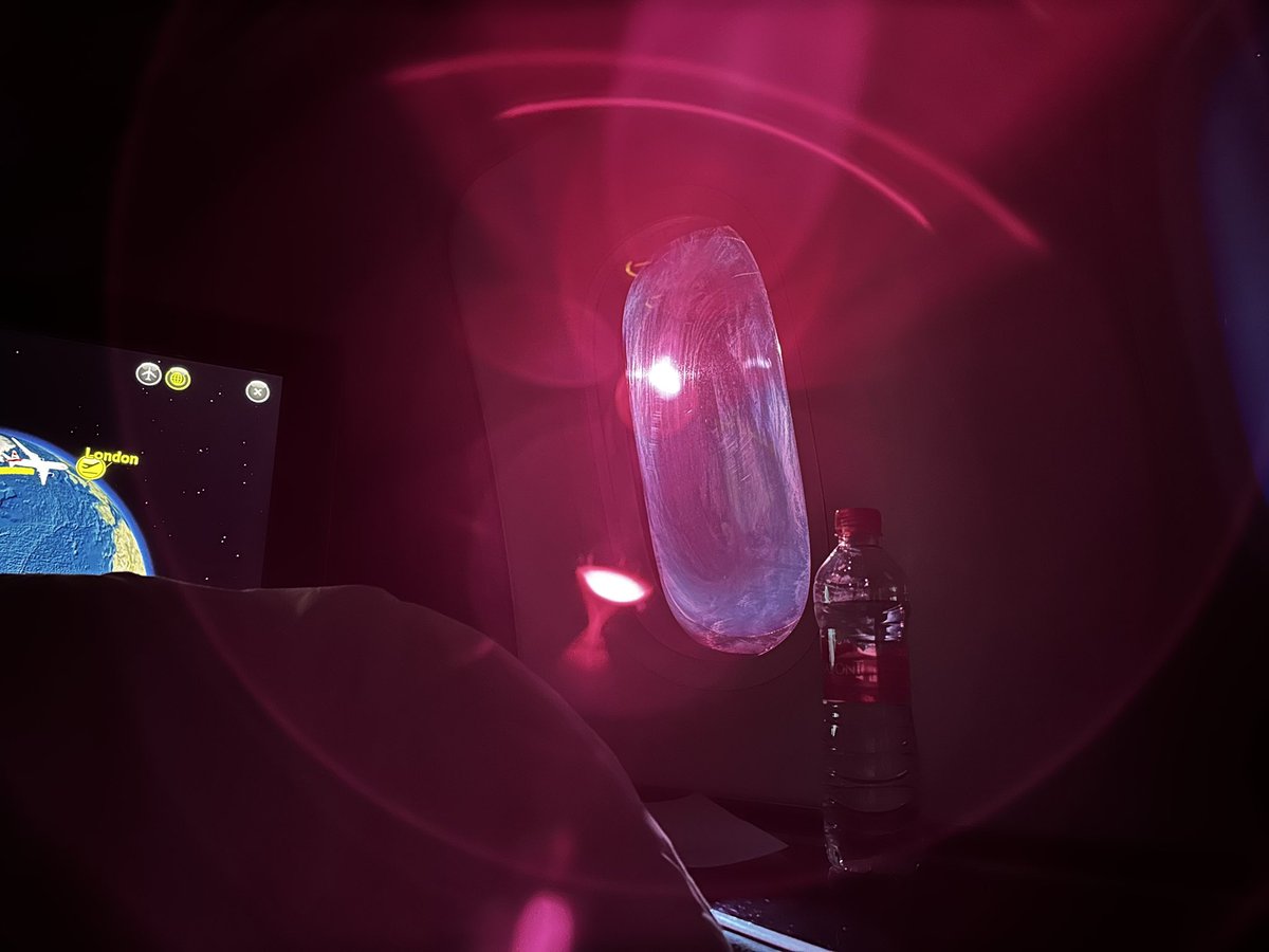 This is why the dimming windows on the 787 are rubbish in comparison to a good old fashioned blind!