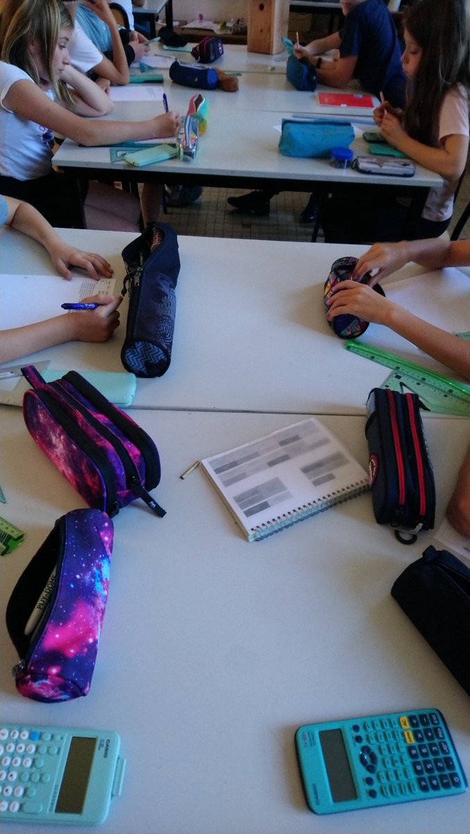 Les élèves de 6ème vont suivre l'installation d'un jeune agriculteur en verger, et avec le concours du Groupe Local @LPO_auv_rhonalp  d'Ambert <a href="/VilleAmbert/">Ville d'Ambert</a>, favoriser l'installation d'une biodiversité. Première étape, construction de nichoirs à installer chez l'agriculteur.