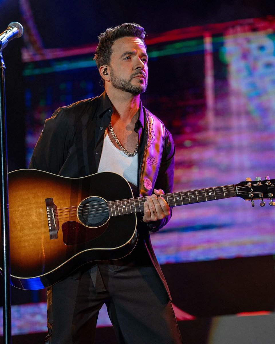 Luis Fonsi tweet media