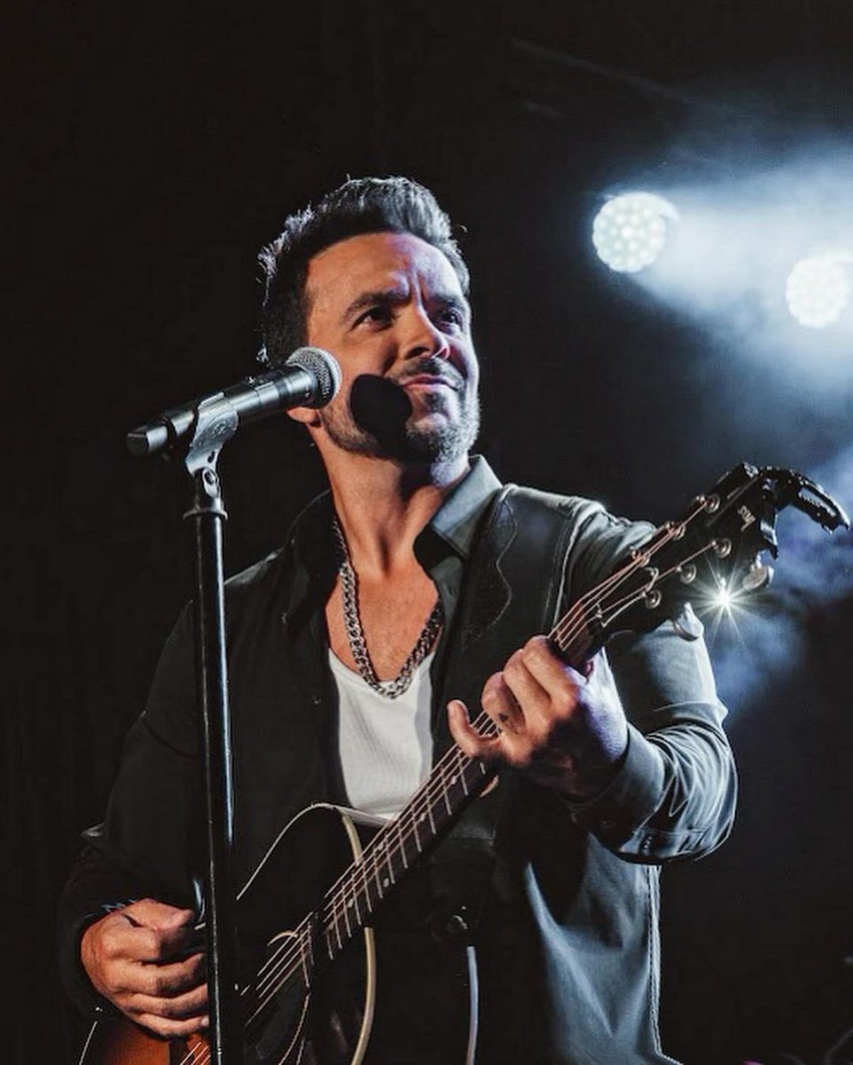 Luis Fonsi tweet media