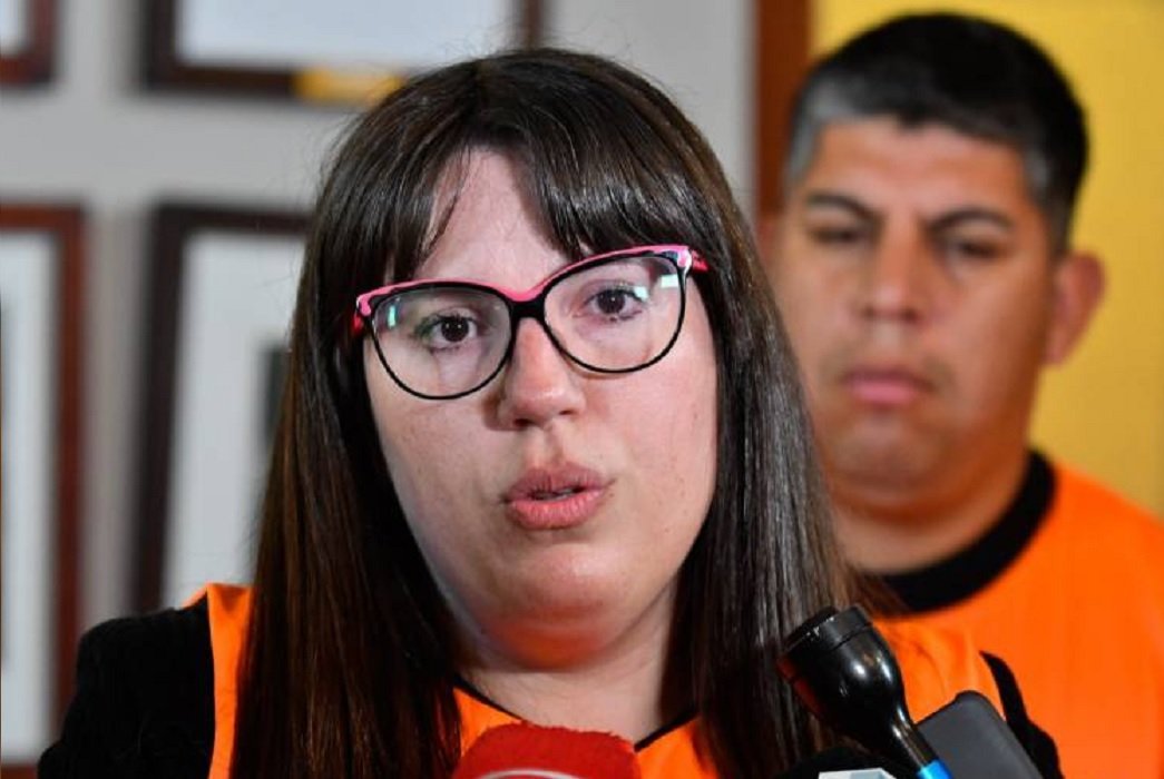 sonicaok's tweet photo. ‼️ #AHORA 

📻Al aire en 💡#ElInterruptor, Noelia Domenez (@NOEDF), secretaria general adjunta de SiSAP (@Sisap11).

📡FM 90.5 - https://t.co/uYLZHFM2Bh https://t.co/56aDO7oqUT