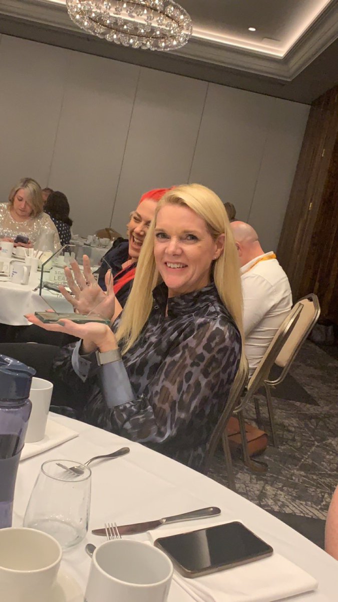 GlennMcDowellRN's tweet photo. 1st runner up #taskwinner at todays @RCN_NI student leadership challenge 🎉
Our director of education @McmullanJohanna came along to show support and beautifully modelled our award 😊
#TeamQUB #LoveQUB @QUBSONM @QUBelfast @qubengagemhls_d @theRCN @RCNStudents https://t.co/CQL1qCTruy