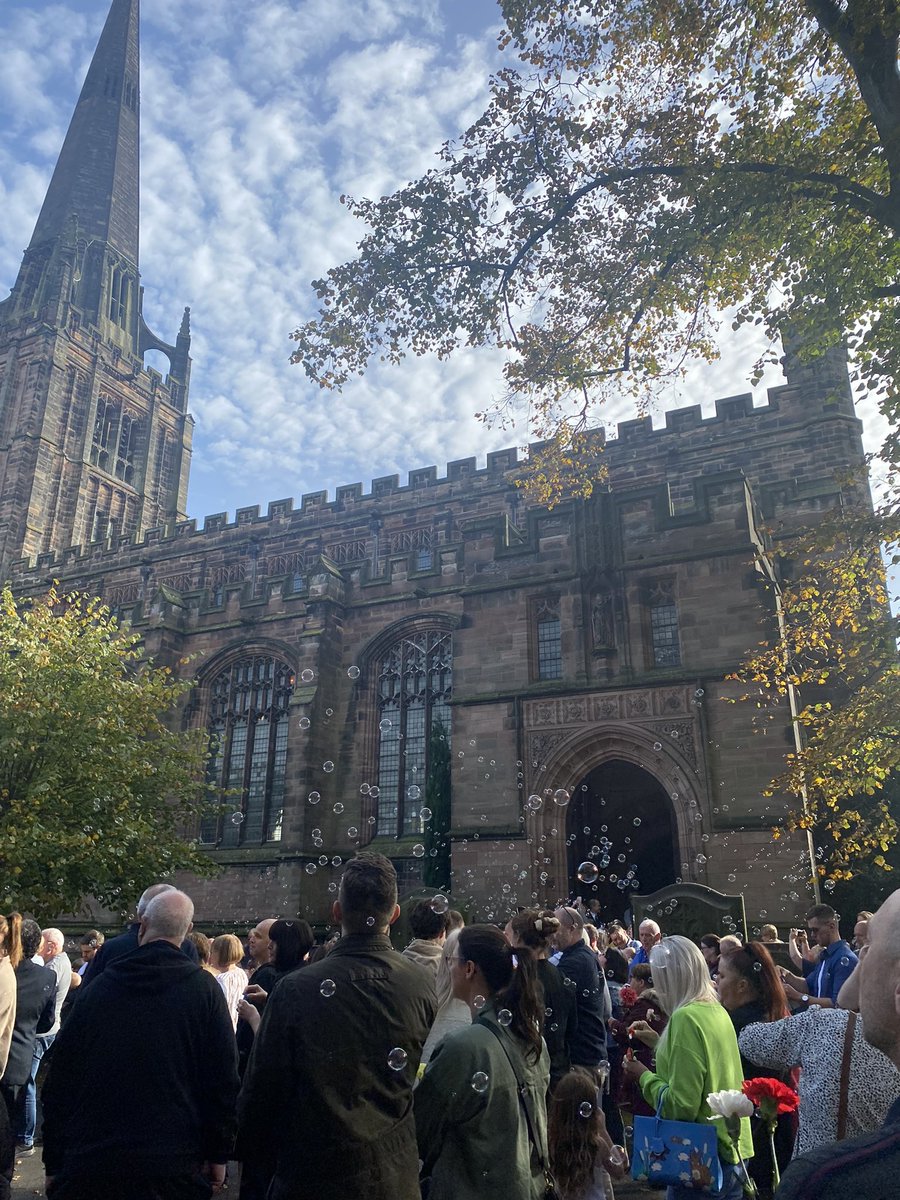 Beautiful service @ St George’s church for #BabyLossAwarenessWeek @nurse_catherine @roylelucy1 @sands_stockport