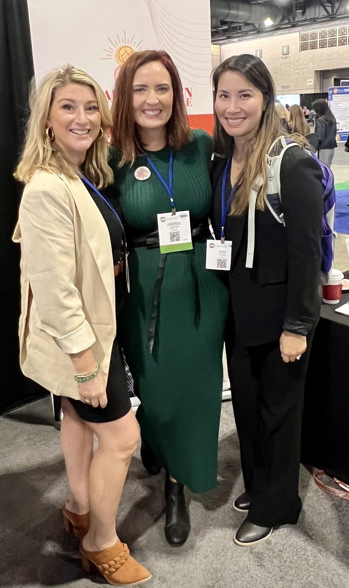 Great first day on the floor, meeting & re-connecting with some amazing women physicians! @WholePhysician @shan_lliu635 #ACEP23